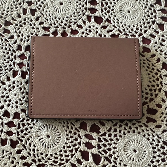 Ittse Build Your Own Palette Magnetic Palette with Insert - Picture 2 of 5